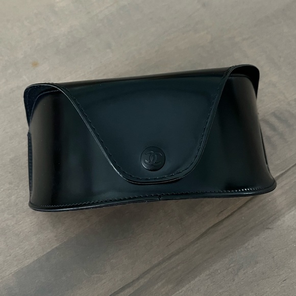 New Authentic CHANEL Glossy Black Sunglass Case - Picture 2 of 10
